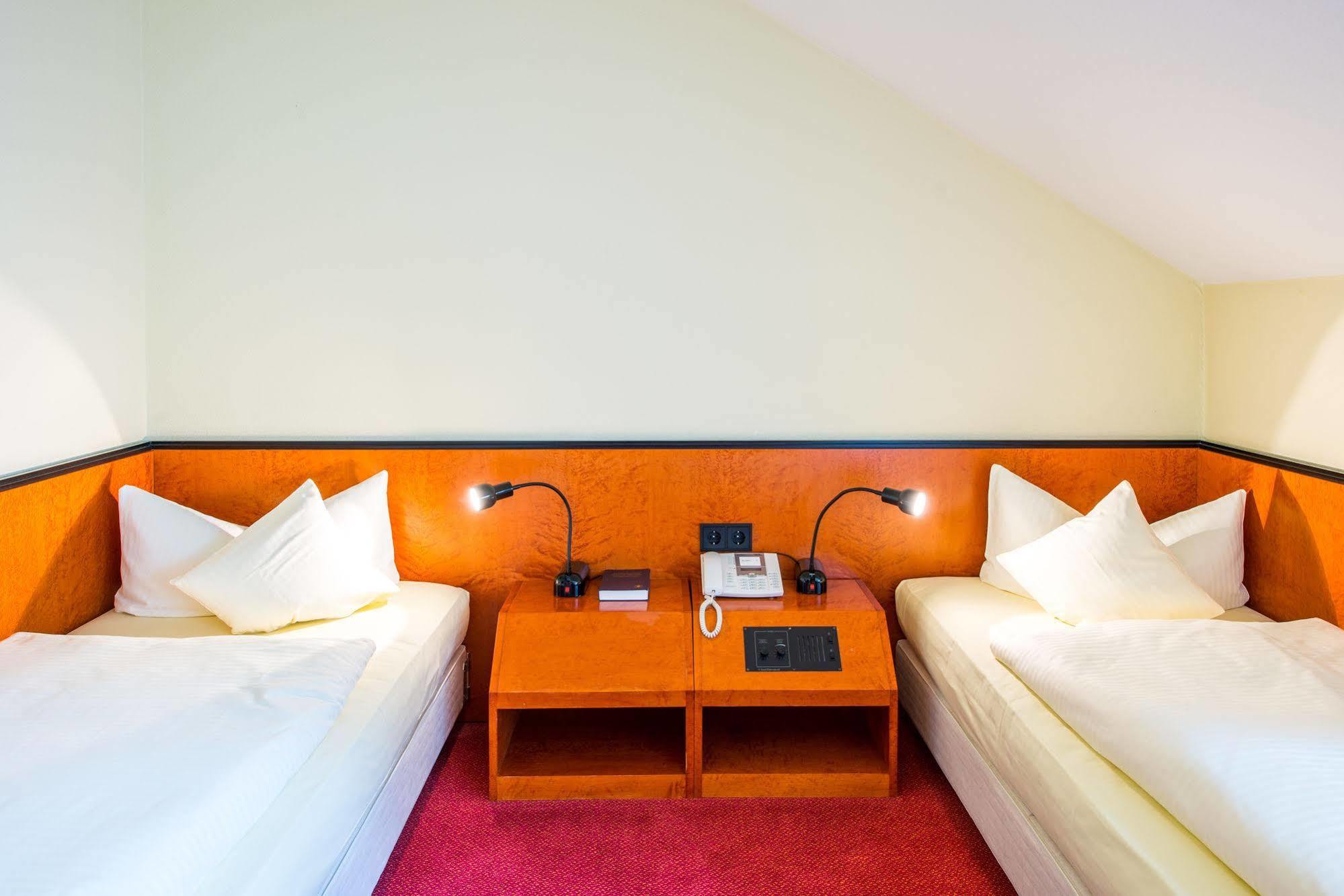 Hotel Zum Ritter Fulda Exterior photo